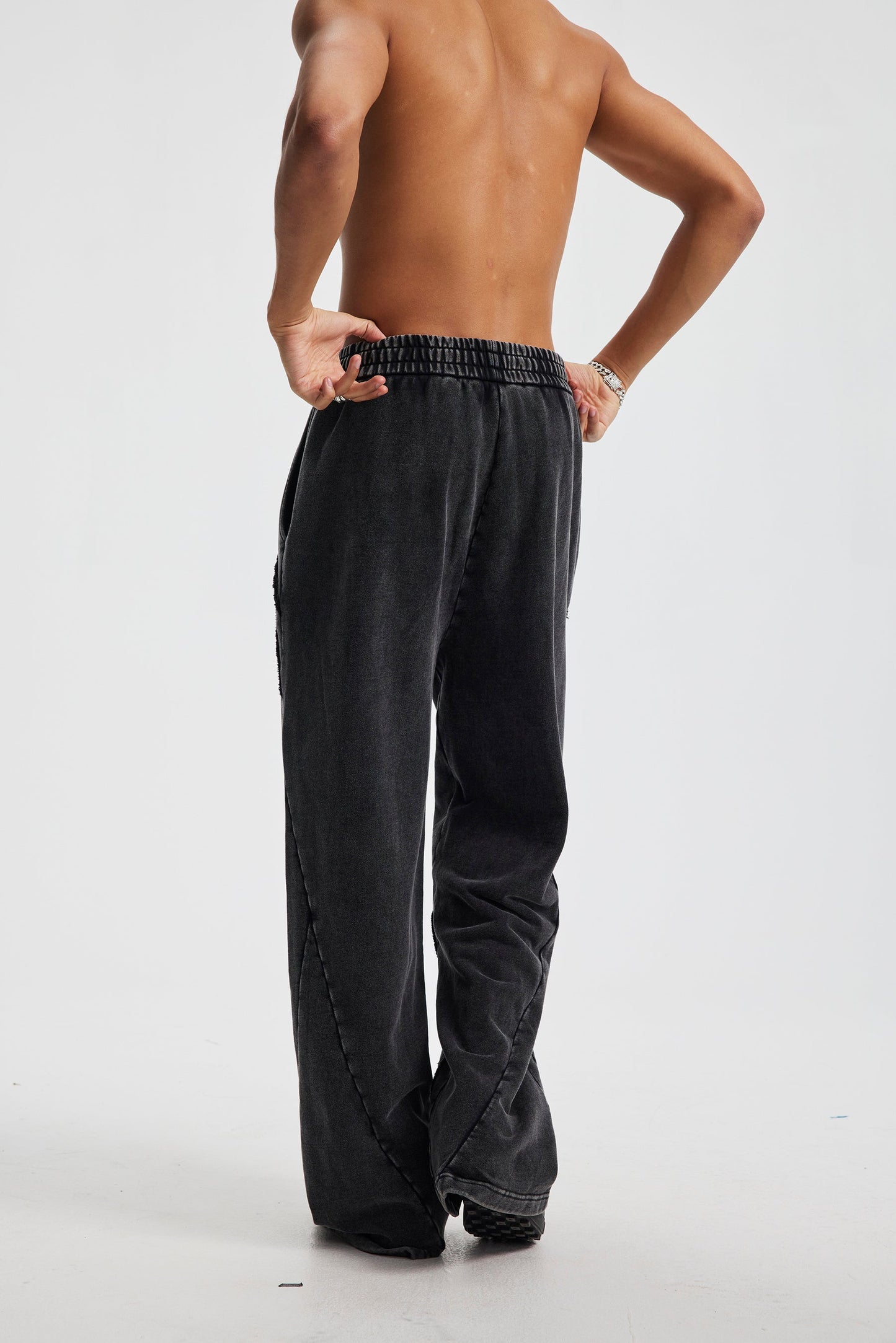 NEBULA Loose-hem Trousers Black MUDIK - Stand out. Stay true.